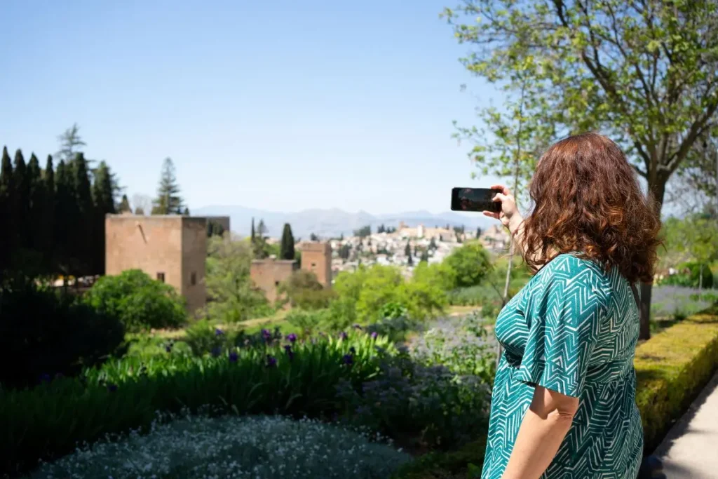 Lee más sobre el artículo Lugares emblemáticos de Granada, qué ver imprescindible en 1, 2 o 3 días