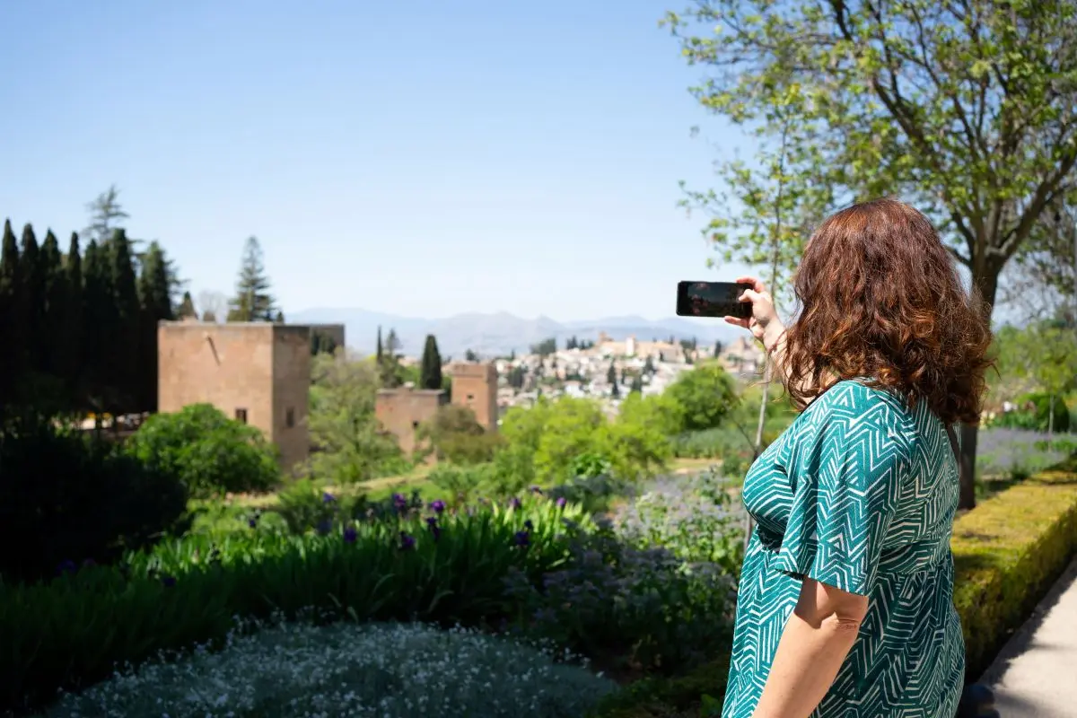 En este momento estás viendo Lugares emblemáticos de Granada, qué ver imprescindible en 1, 2 o 3 días