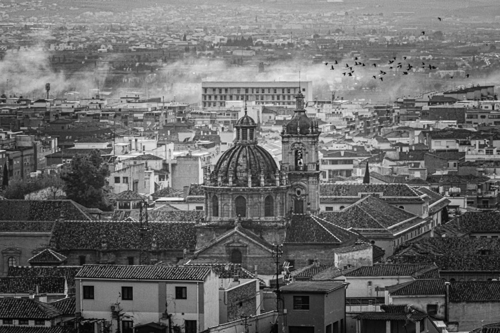 Lee más sobre el artículo Qué ver en el Sacromonte de Granada: guía clara y práctica para tu visita